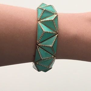 Stretchable blue bracelet
